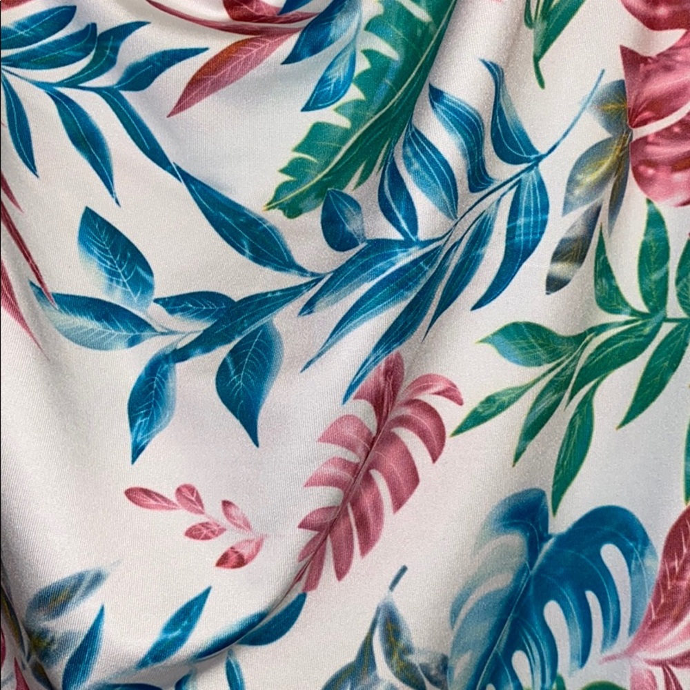 Floral Print top - Picture 3 of 3